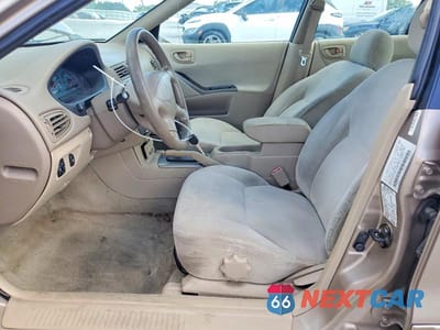 Zdjęcie 7 z 12 samochodu: 2002 MITSUBISHI GALANT ES VIN:4A3AA46G52E133353 - miniatura