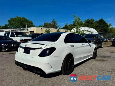 Czwarte zdjęcie samochodu z boku: 2019 MERCEDES-BENZ C 43 AMG VIN:55SWF6EBXKU308138 - miniatura