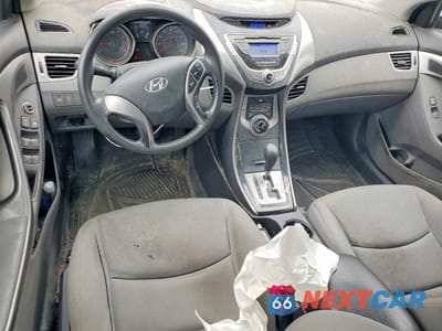 Zdjęcie 8 z 12 samochodu: 2013 HYUNDAI ELANTRA GLS VIN:KMHDH4AE9DU557298 - miniatura