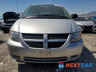 Piąte zdjęcie samochodu w środku: 2005 DODGE GRAND CARAVAN SE VIN:1D4GP24R05B252876 - miniatura