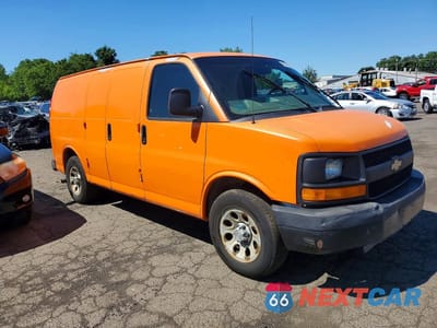 Czwarte zdjęcie samochodu z boku: 2010 CHEVROLET EXPRESS G1500 VIN:1GCUGADX4A1150117 - miniatura