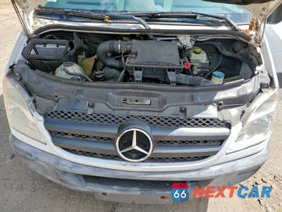 Zdjęcie 12 z 13 samochodu: 2012 MERCEDES BENZ SPRINTER 2500 DELIVERY VAN VIN:WD3PE8CB5C5699977 - miniatura