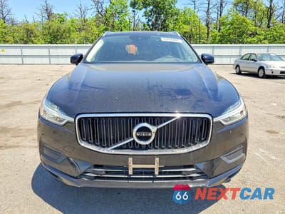 Piąte zdjęcie samochodu w środku: 2019 VOLVO XC60 T5 VIN:LYV102RK6KB214470 - miniatura