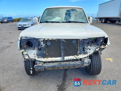 Piąte zdjęcie samochodu w środku: 2000 TOYOTA 4RUNNER SR5 VIN:JT3GN86R9Y0147843 - miniatura