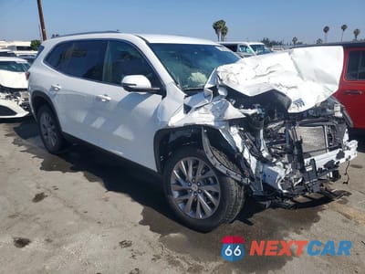 Czwarte zdjęcie samochodu z boku: 2026 BUICK ENCLAVE PREFERRED VIN:5GAERAKS4TJ230012 - miniatura