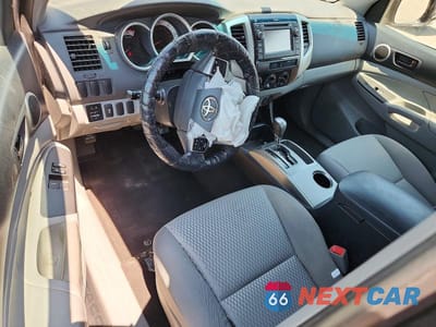Zdjęcie 8 z 13 samochodu: 2013 TOYOTA TACOMA ACCESS CAB VIN:5TFTX4CN1DX030113 - miniatura