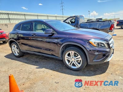 Czwarte zdjęcie samochodu z boku: 2015 MERCEDES-BENZ GLA 250 4MATIC VIN:WDCTG4GB1FJ102461 - miniatura