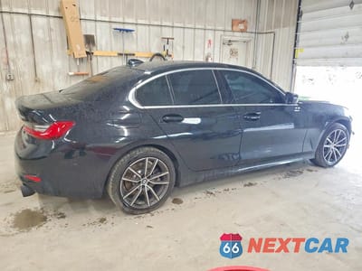 Trzecie zdjęcie samochodu z tyłu: 2020 BMW 330XI GT VIN:3MW5R7J02L8B06668 - miniatura