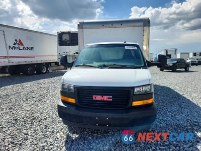 Piąte zdjęcie samochodu w środku: 2018 GMC SAVANA BOX TRUCK VIN:7GZ37TCG8JN900736 - miniatura