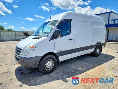 2011 MERCEDES-BENZ SPRINTER WD3PE7CC7B5574416 - główne zdjęcie licytacji z USA - miniatura