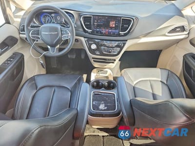 Zdjęcie 8 z 13 samochodu: 2023 CHRYSLER PACIFICA TOURING L VIN:2C4RC1BG2PR620900 - miniatura