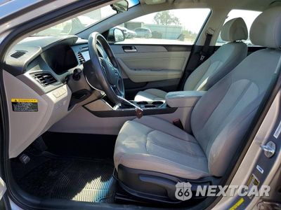 Zdjęcie 7 z 12 samochodu: 2017 HYUNDAI SONATA HYBRID SE VIN:KMHE24L11HA046708 - miniatura