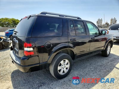 Trzecie zdjęcie samochodu z tyłu: 2010 FORD EXPLORER XLT VIN:1FMEU6DE8AUA44014 - miniatura