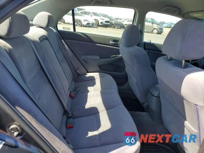 Zdjęcie 10 z 12 samochodu: 2003 HONDA ACCORD LX VIN:JHMCM56333C041370 - miniatura
