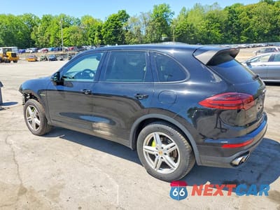 Drugie zdjęcie samochodu z przodu: 2016 PORSCHE CAYENNE SE HYBRID VIN:WP1AE2A2XGLA16523 - miniatura
