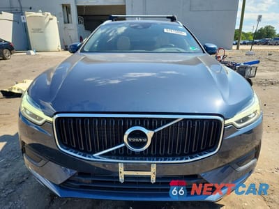 Piąte zdjęcie samochodu w środku: 2020 VOLVO XC60 T5 MOMENTUM VIN:YV4102RK4L1580711 - miniatura