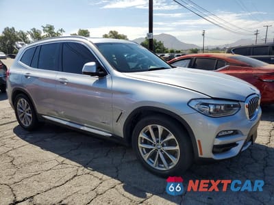 Czwarte zdjęcie samochodu z boku: 2018 BMW X3 XDRIVE30I VIN:5UXTR9C57JLD64206 - miniatura