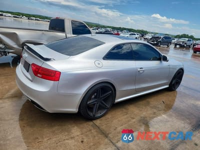 Trzecie zdjęcie samochodu z tyłu: 2013 AUDI RS5 VIN:WUAC6AFR0DA902481 - miniatura
