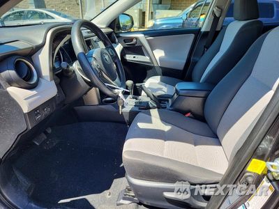 Zdjęcie 7 z 14 samochodu: 2015 TOYOTA RAV4 LE VIN:JTMBFREV6FJ042370 - miniatura