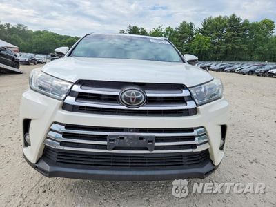 Piąte zdjęcie samochodu w środku: 2017 TOYOTA HIGHLANDER LIMITED PLATINUM VIN:5TDDZRFH3HS455667 - miniatura