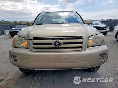 Piąte zdjęcie samochodu w środku: 2005 TOYOTA HIGHLANDER VIN:JTEDP21A450051939 - miniatura