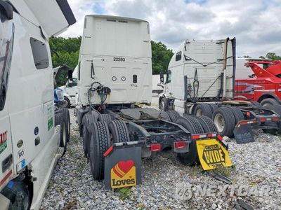 Trzecie zdjęcie samochodu z tyłu: 2022 INTERNATIONAL LT625 SEMI TRUCK VIN:3HSDZAPR4NN576729 - miniatura