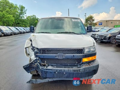Piąte zdjęcie samochodu w środku: 2019 CHEVROLET EXPRESS G2500 VIN:1GCWGAF13K1250213 - miniatura
