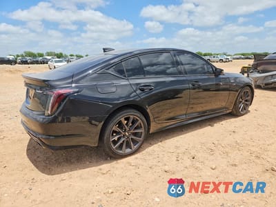 Trzecie zdjęcie samochodu z tyłu: 2022 CADILLAC CT5-V VIN:1G6DR5RW8N0113068 - miniatura