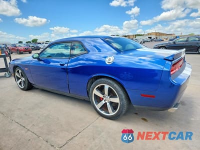 Drugie zdjęcie samochodu z przodu: 2011 DODGE CHALLENGER SRT-8 VIN:2B3CJ7DJ4BH505142 - miniatura