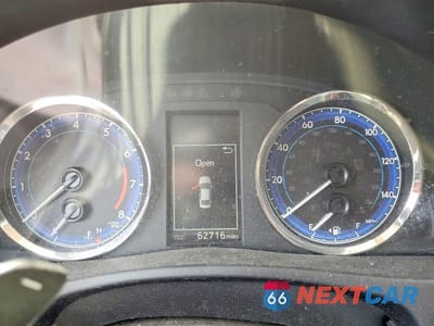 Zdjęcie 9 z 12 samochodu: 2019 TOYOTA COROLLA XSE VIN:5YFBURHEXKP925363 - miniatura