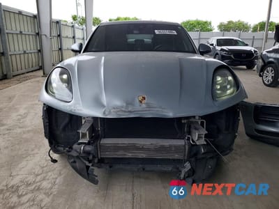 Piąte zdjęcie samochodu w środku: 2019 PORSCHE MACAN VIN:WP1AA2A5XKLB01683 - miniatura