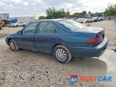 Drugie zdjęcie samochodu z przodu: 1998 TOYOTA CAMRY LE VIN:4T1BG22K9WU210415 - miniatura