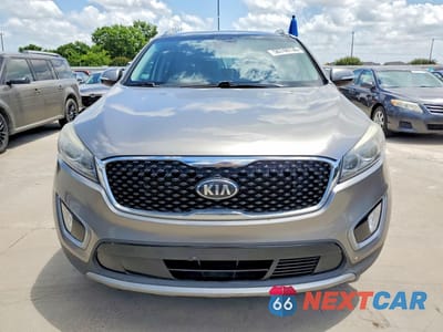 Piąte zdjęcie samochodu w środku: 2017 KIA SORENTO EX VIN:5XYPH4A50HG306145 - miniatura