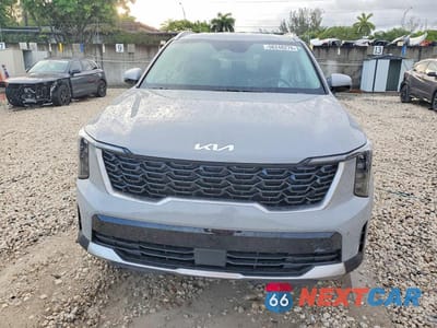 Piąte zdjęcie samochodu w środku: 2025 KIA SORENTO S VIN:5XYRL4JC0SG378363 - miniatura