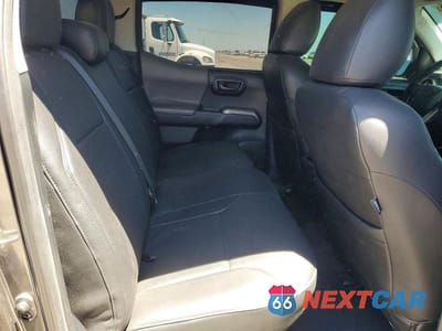Zdjęcie 10 z 12 samochodu: 2018 TOYOTA TACOMA SR5 V6 VIN:3TMAZ5CN8JM053574 - miniatura