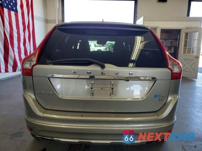 Zdjęcie 6 z 13 samochodu: 2015 VOLVO XC60 VIN:YV4902RM2F2640309 - miniatura
