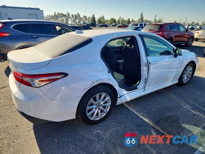 Trzecie zdjęcie samochodu z tyłu: 2019 TOYOTA CAMRY LE VIN:4T1B11HK8KU220124 - miniatura