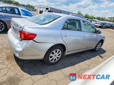 Trzecie zdjęcie samochodu z tyłu: 2010 TOYOTA COROLLA LE VIN:1NXBU4EE7AZ356959 - miniatura