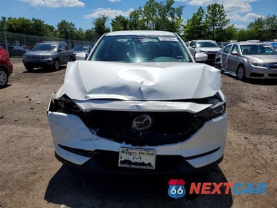 Piąte zdjęcie samochodu w środku: 2018 MAZDA CX-5 SPORT VIN:JM3KFBBM4J0425880 - miniatura
