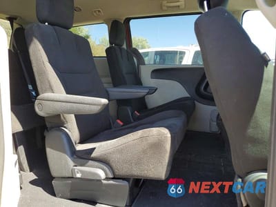 Zdjęcie 11 z 13 samochodu: 2015 DODGE GRAND CARAVAN SE VIN:2C4RDGBG7FR709635 - miniatura