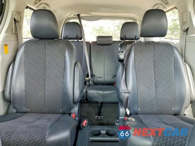 Zdjęcie 10 z 14 samochodu: 2014 TOYOTA SIENNA VIN:5TDXK3DC8ES436078 - miniatura