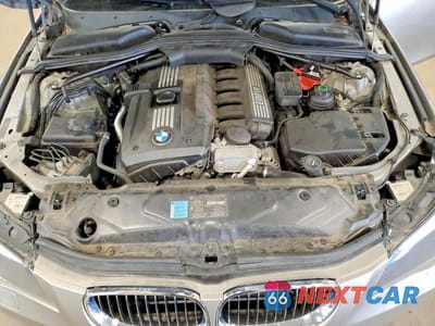 Zdjęcie 11 z 12 samochodu: 2010 BMW 528 XI VIN:WBANV1C51AC159983 - miniatura
