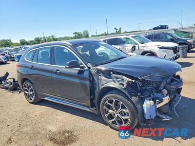 Czwarte zdjęcie samochodu z boku: 2021 BMW X1 XDRIVE28I VIN:WBXJG9C07M5S14186 - miniatura