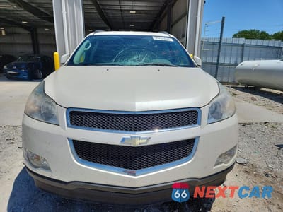 Piąte zdjęcie samochodu w środku: 2011 CHEVROLET TRAVERSE LT VIN:1GNKRGED8BJ279849 - miniatura