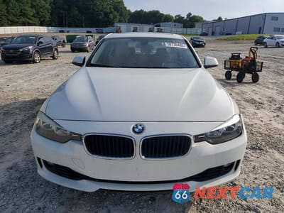 Piąte zdjęcie samochodu w środku: 2013 BMW 328 I VIN:WBA3A5C57DF359389 - miniatura
