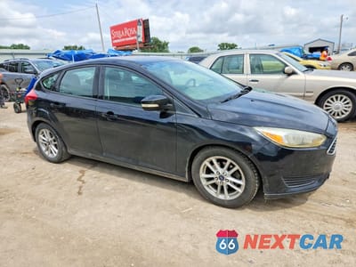 Czwarte zdjęcie samochodu z boku: 2016 FORD FOCUS SE VIN:1FADP3K2XGL253418 - miniatura