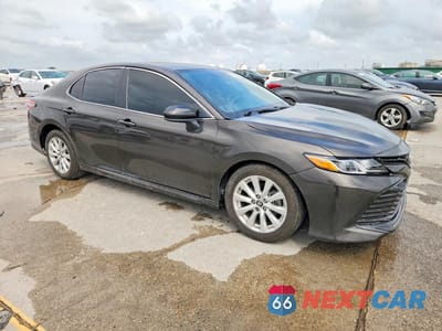 Czwarte zdjęcie samochodu z boku: 2019 TOYOTA CAMRY LE VIN:4T1B11HK7KU248920 - miniatura