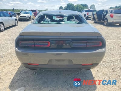 Zdjęcie 6 z 12 samochodu: 2018 DODGE CHALLENGER SXT VIN:2C3CDZAG6JH317574 - miniatura