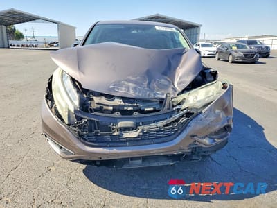 Piąte zdjęcie samochodu w środku: 2015 HONDA CR-V LX VIN:3CZRM3H3XFG702739 - miniatura
