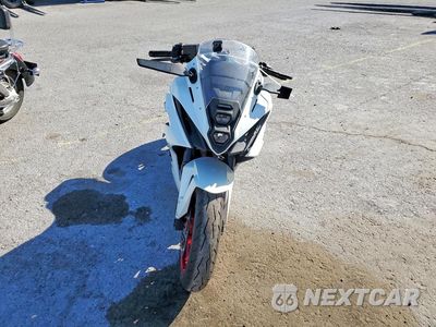 Drugie zdjęcie samochodu z przodu: 2024 SUZUKI GSX800 F VIN:JS1EM13B0R7103270 - miniatura